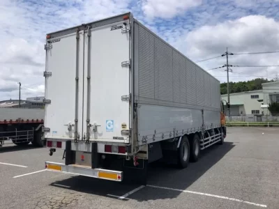 Isuzu GIGA MAX