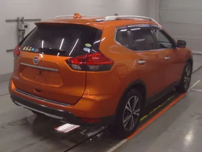 Nissan X-TRAIL