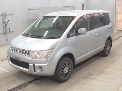 Mitsubishi DELICA D5