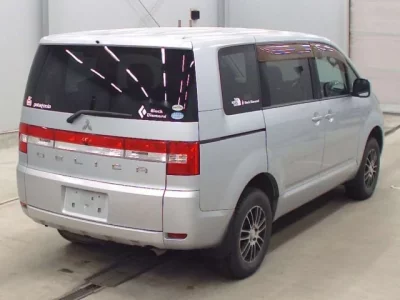 Mitsubishi DELICA D5