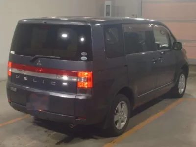 Mitsubishi DELICA D5