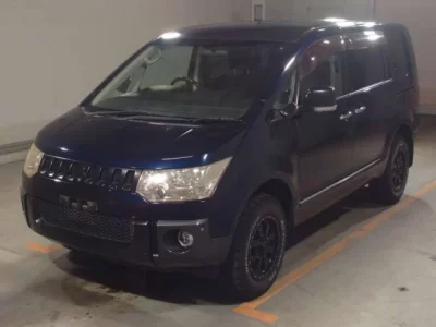 Mitsubishi DELICA D5
