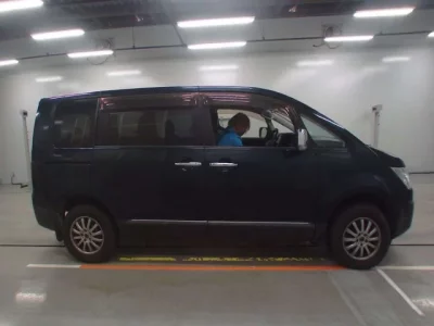 Mitsubishi DELICA D5
