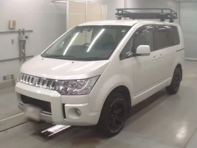 Mitsubishi DELICA D5