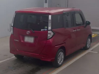 Toyota TANK