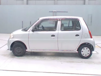 Daihatsu Esse