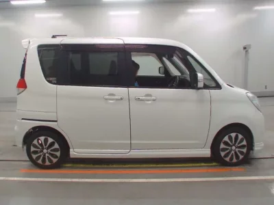 Mitsubishi DELICA D2