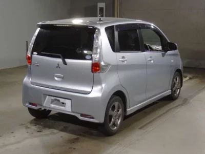 Mitsubishi EK CUSTOM