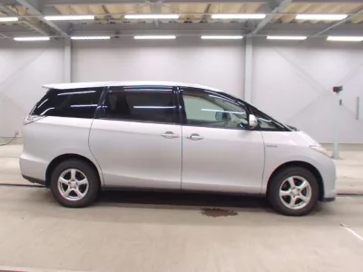 Toyota ESTIMA HYBRID