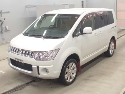 Mitsubishi DELICA D5