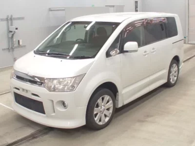 Mitsubishi DELICA D5