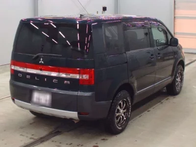 Mitsubishi DELICA D5