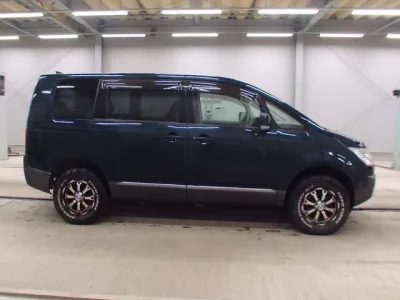 Mitsubishi DELICA D5