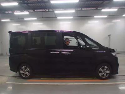 Honda STEP WAGON