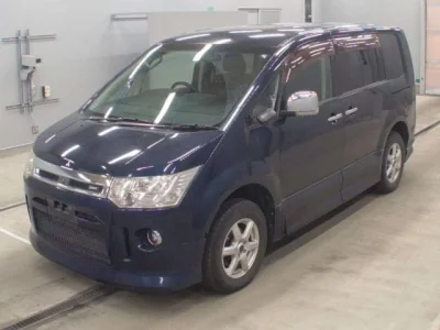Mitsubishi DELICA D5