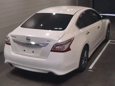 Nissan TEANA