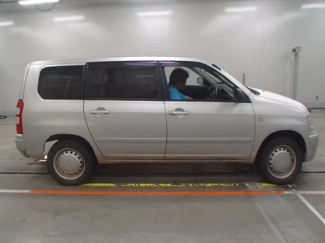 Toyota SUCCEED