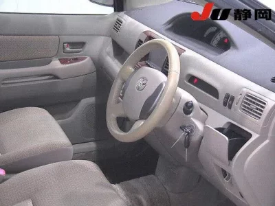Toyota RAUM
