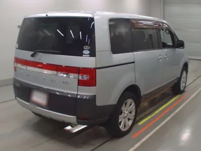 Mitsubishi DELICA D5