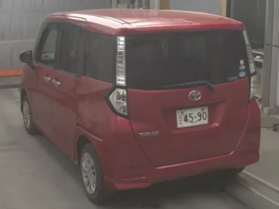 Toyota TANK