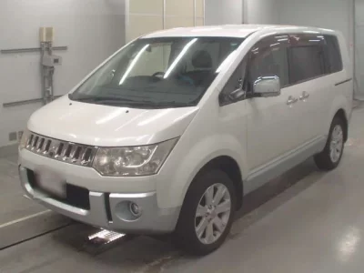 Mitsubishi DELICA D5