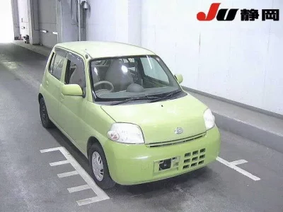Daihatsu Esse
