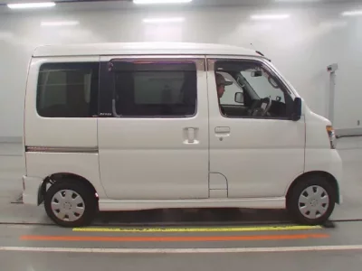 Daihatsu Atrai Wagon