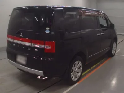 Mitsubishi DELICA D5