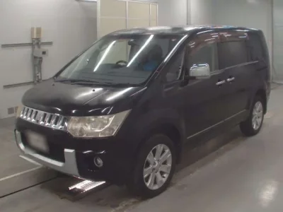 Mitsubishi DELICA D5