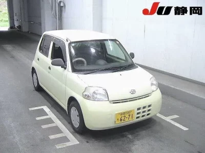 Daihatsu Esse