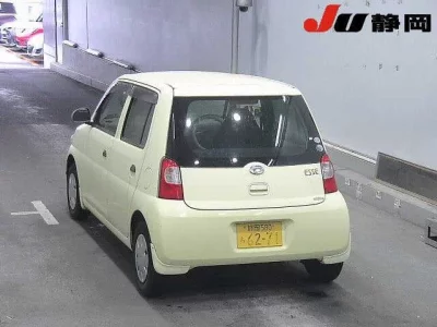 Daihatsu Esse