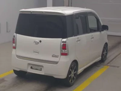 Daihatsu TANTO EXE
