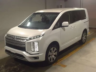 Mitsubishi DELICA D5