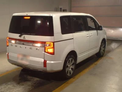 Mitsubishi DELICA D5