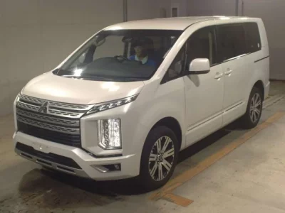 Mitsubishi DELICA D5