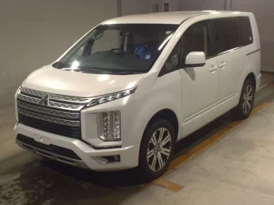 Mitsubishi DELICA D5
