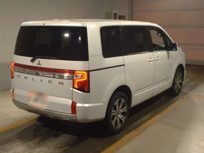Mitsubishi DELICA D5