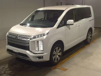 Mitsubishi DELICA D5