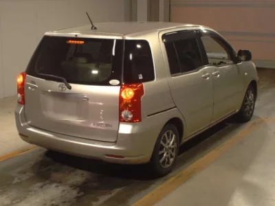 Toyota RAUM