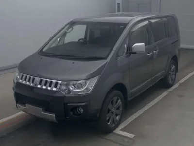Mitsubishi DELICA D5