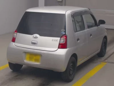 Daihatsu Esse