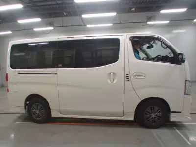 Nissan CARAVAN VAN