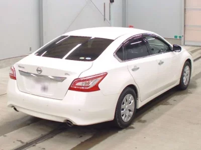 Nissan TEANA
