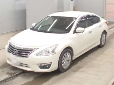 Nissan TEANA