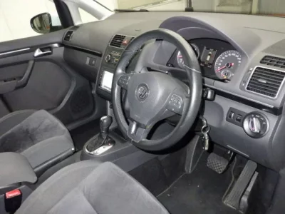 Volkswagen GOLF TOURAN
