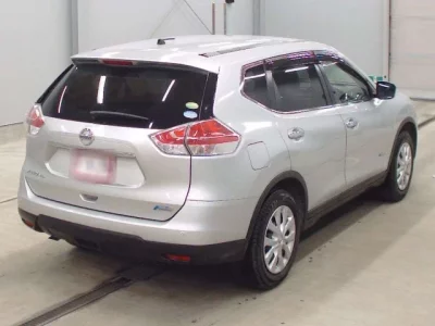 Nissan X-TRAIL
