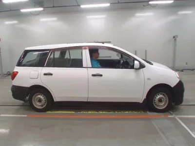 Nissan AD