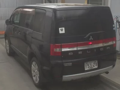 Mitsubishi DELICA D5