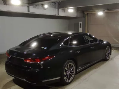 Lexus LS