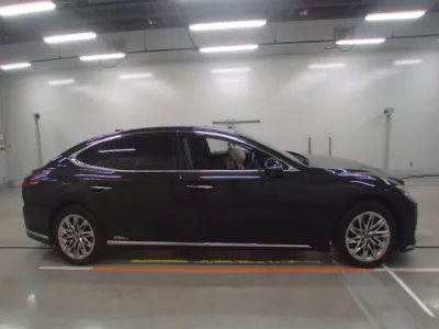 Lexus LS